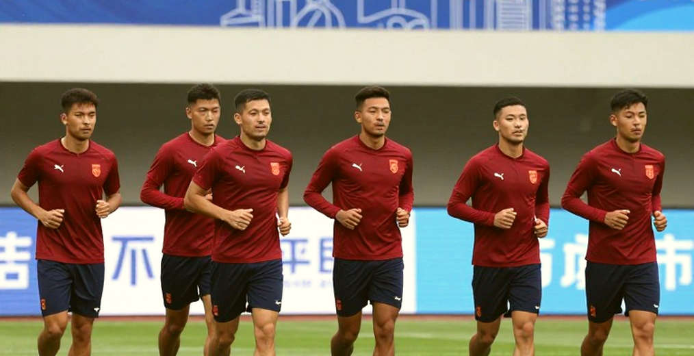 Adou Minh và Williams Minh Hoàng: Hai mảnh ghép, một hệ thống, và một câu hỏi chưa có lời đáp