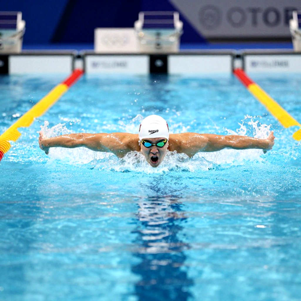 Maria Fernanda Costa phá kỷ lục Nam Mỹ 200m tự do SCM