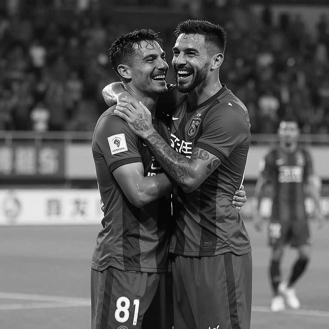 Fiorentina sa thải Fabio Grosso: Bài học về sự kiên nhẫn trong bóng đá hiện đại Fiorentina sa thải Fabio Grosso: Bài học về sự kiên nhẫn trong bóng đá hiện đại