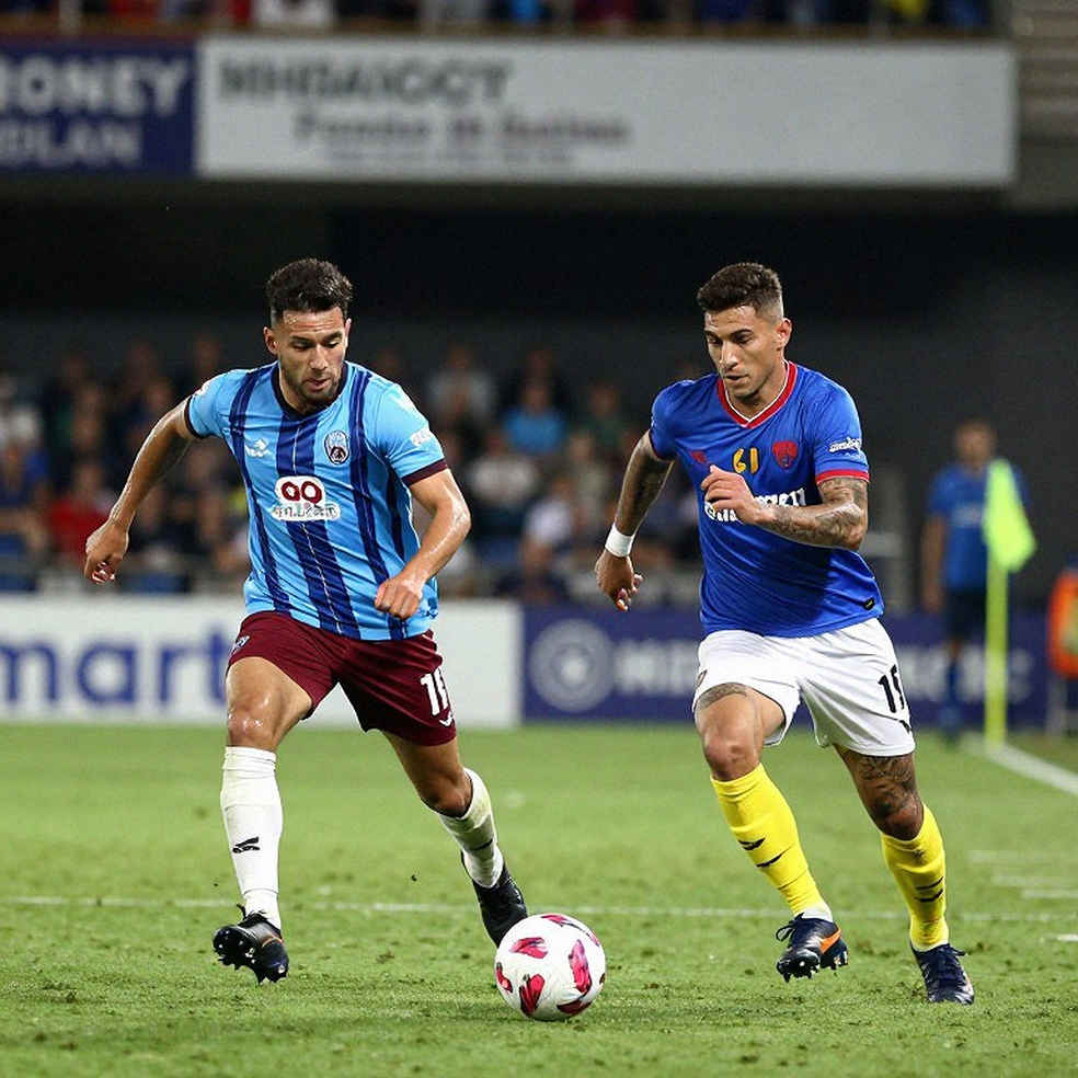 Vietnamese Football Through Nine Analytical Layers: When the Golden Generation Turns the Page Vietnamese Football Through Nine Analytical Layers: When the Golden Generation Turns the Page