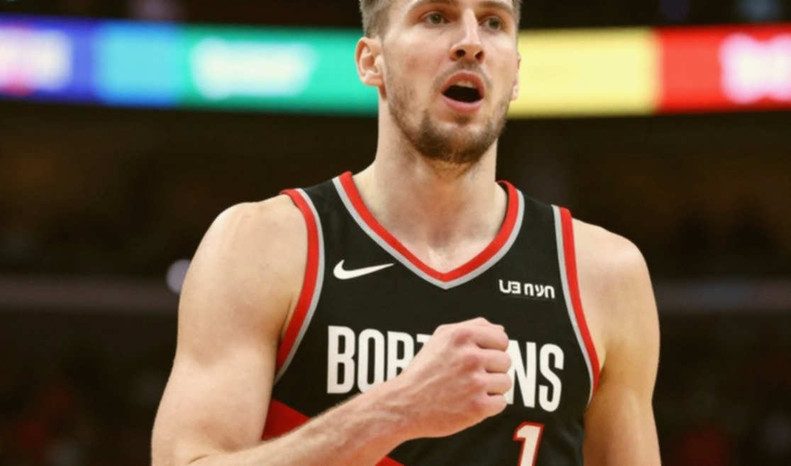 Kawhi trở lại Toronto: Nước đi của trái tim hay cú đặt cược rủi ro?