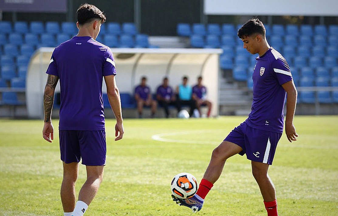 Luật vi phạm việt vị và vùng xám còn lại: Phân tích sâu pha bàn thắng gây tranh cãi của Haaland trong derby Manchester